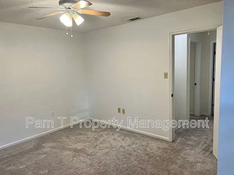 128 Fox Chase Rd — Photo 10