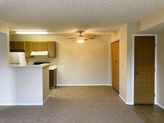 3rd image of 4327 Emerald Lakes Blvd