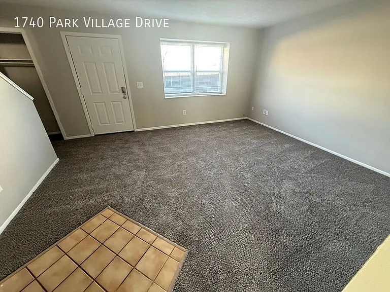 1740 Park Village Dr — Photo 25