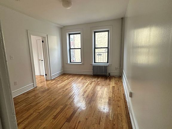 2nd image of 3401 Park Ave APT 12