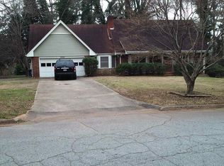 2984 Orr Dr, East Pt, GA 30344