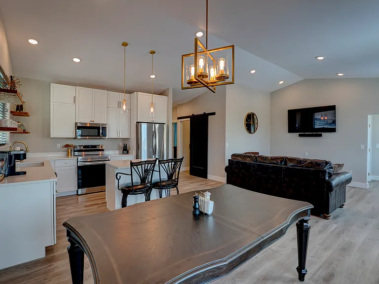 855 Lincoln Dr — Photo 13