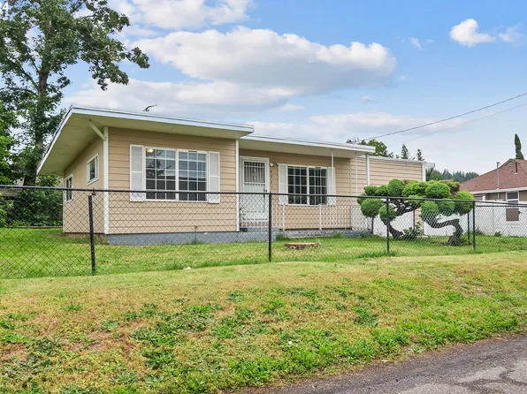 9221 SE Gladstone St, Portland, OR 97266