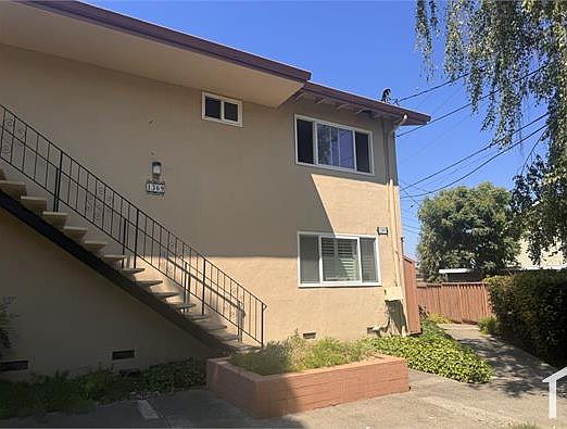 5th image of 1369 Phelps Ave APT 12