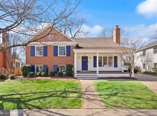 6743 27th St N, Arlington, VA 22213