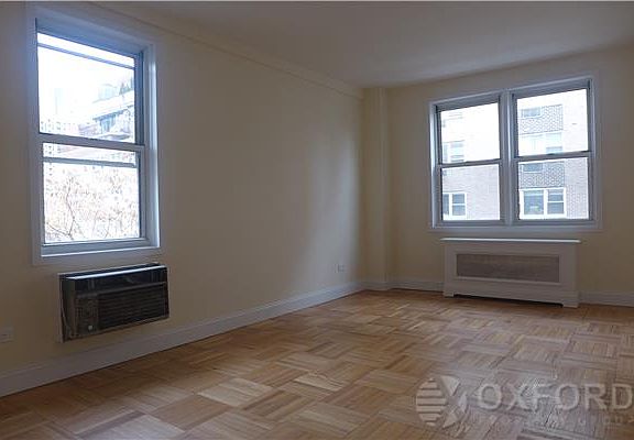 5th image of 160 E 27th St APT 8E