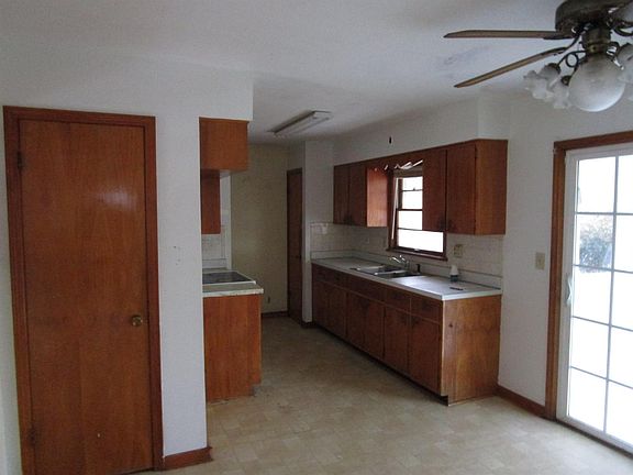 5th image of 813 Wheatcroft Ct