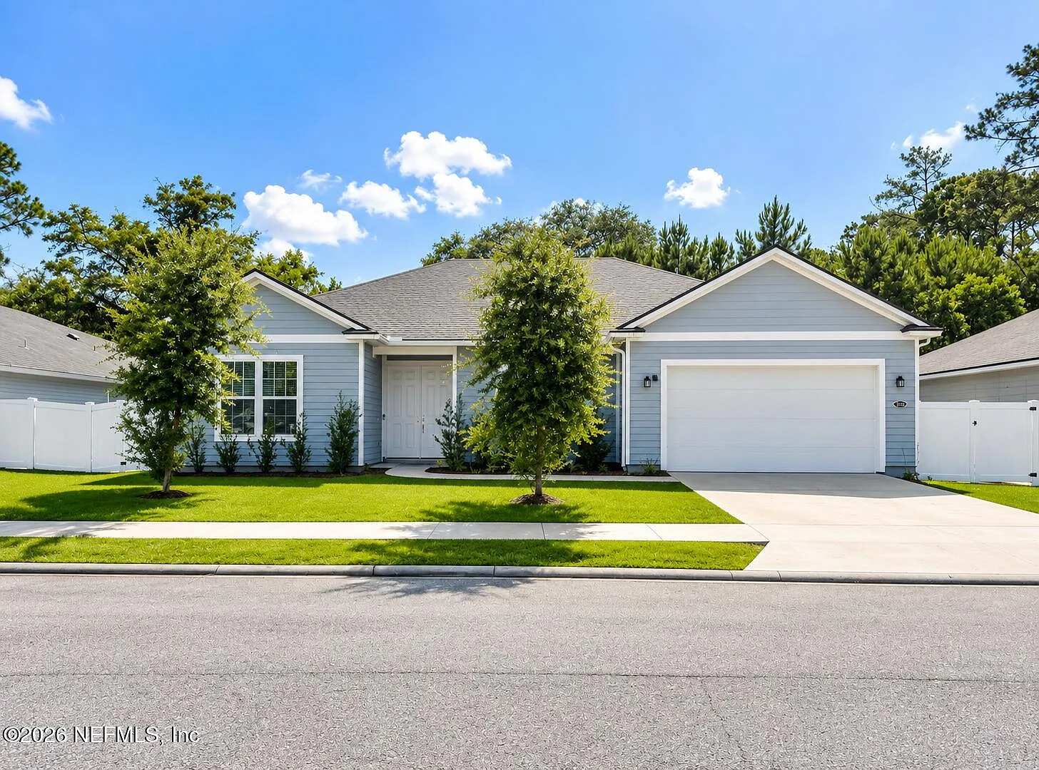 3 bed, 2.0 bath, 1975 sqft, $2,200 — Photo 1