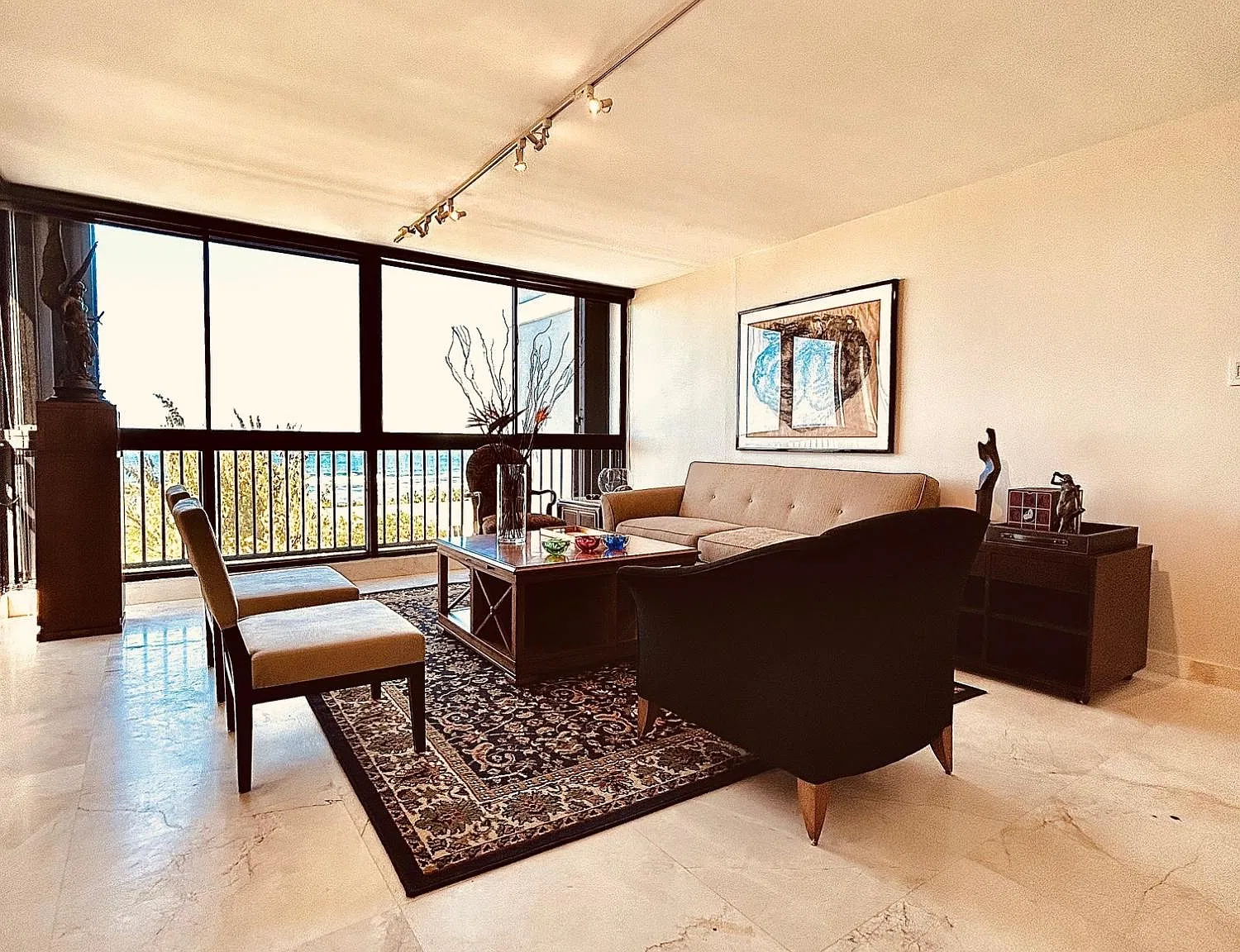 Torre De La Reina (Condominio) — Photo 1