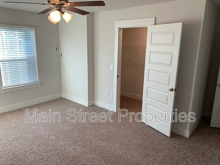 1524 Farragut Way — Photo 9
