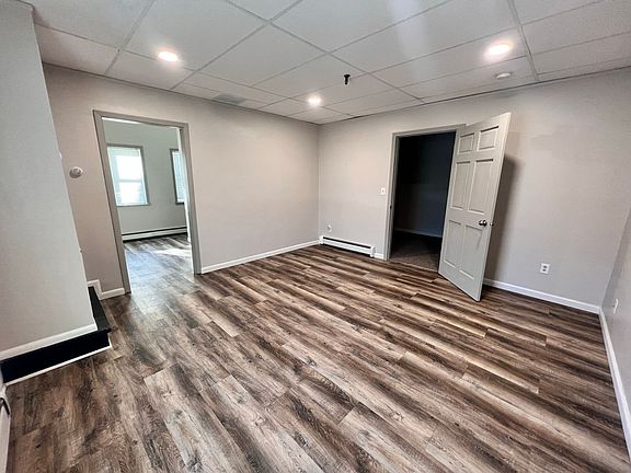5th image of 1009 Concord St N #101