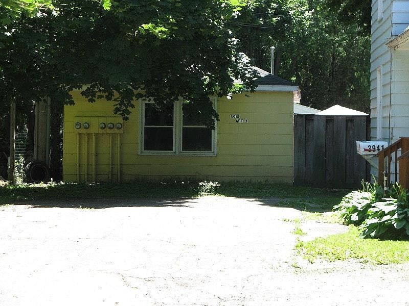 North side of cottage facing parking area