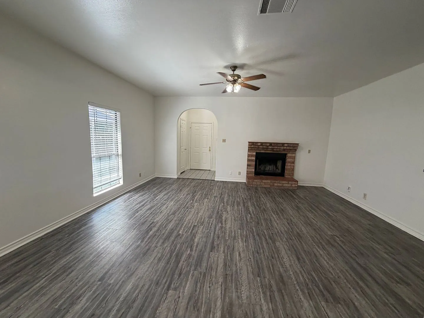 2605 Alcott Ln — Photo 4
