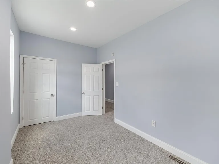 19 Osborn St — Photo 17