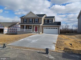 1408 Prentiss Point Pkwy, Martinsburg, WV 25401