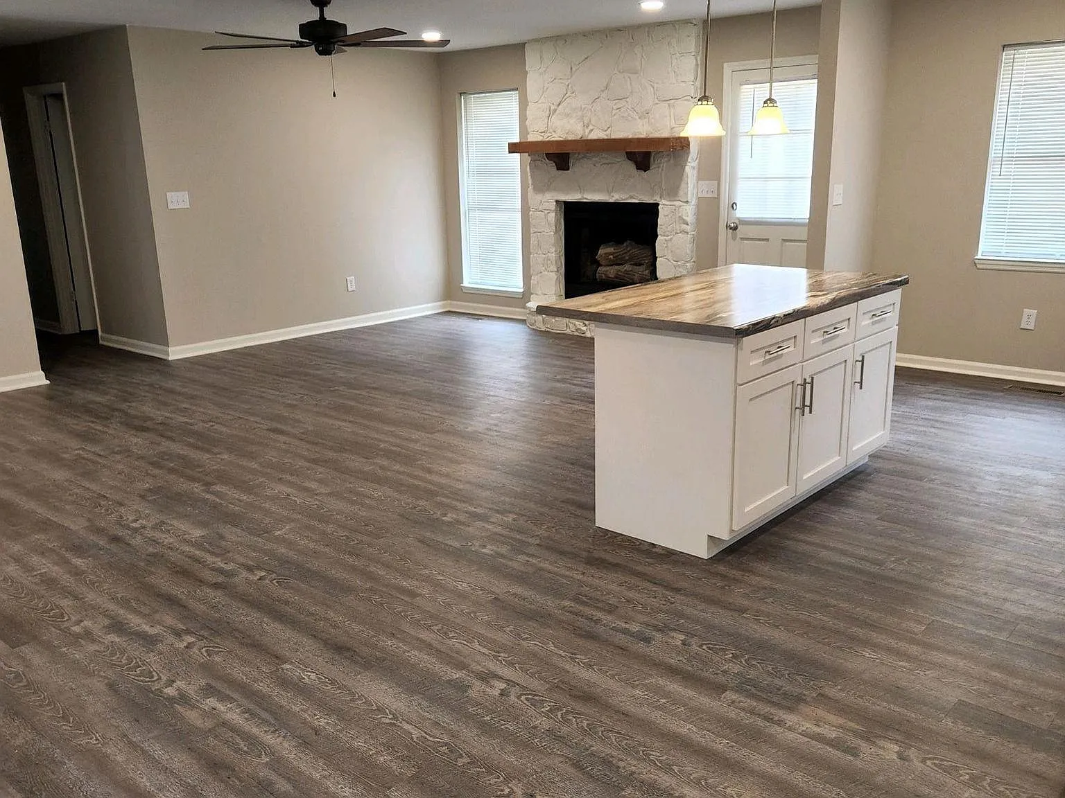 3 bed, 1700 sqft, $1,750 — Photo 2