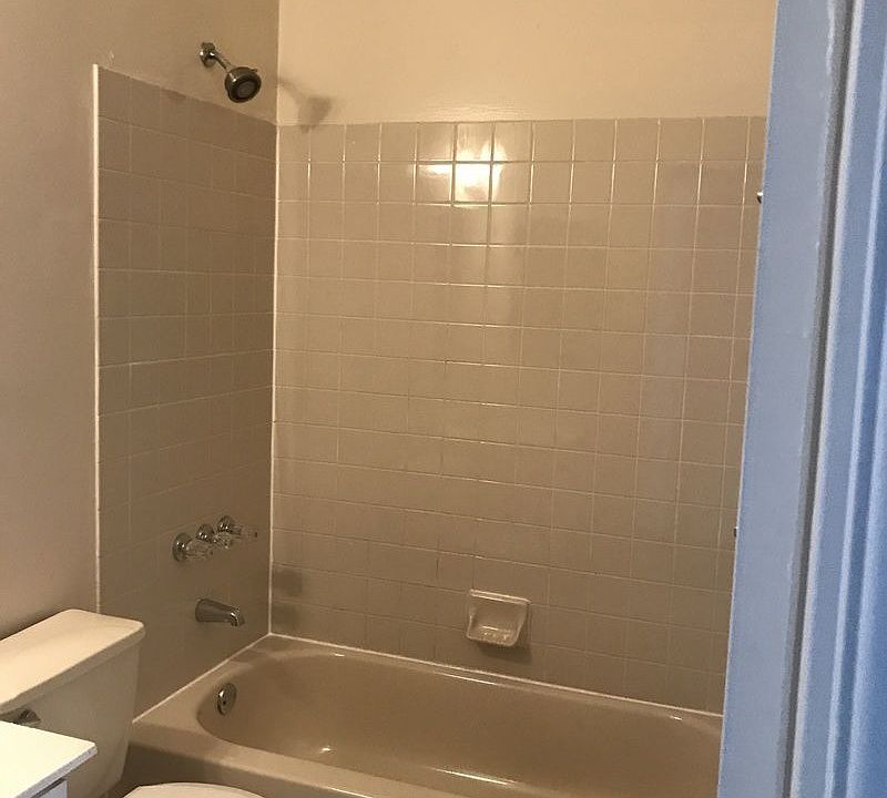 2nd image of 671 Park Ave