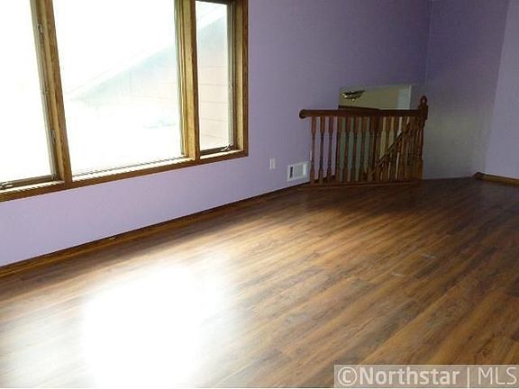 5th image of 21101 Kenyon St NE