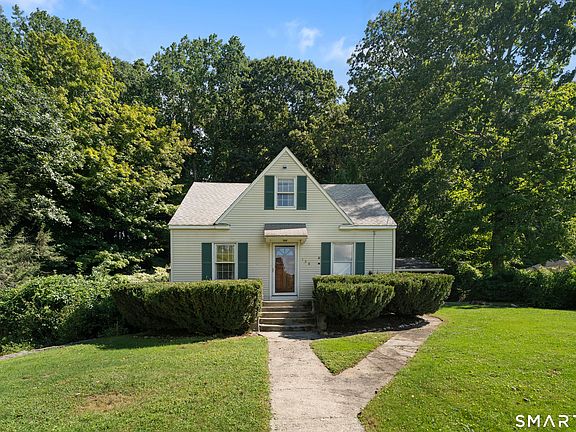 2nd image of 138 Steinmann Avenue