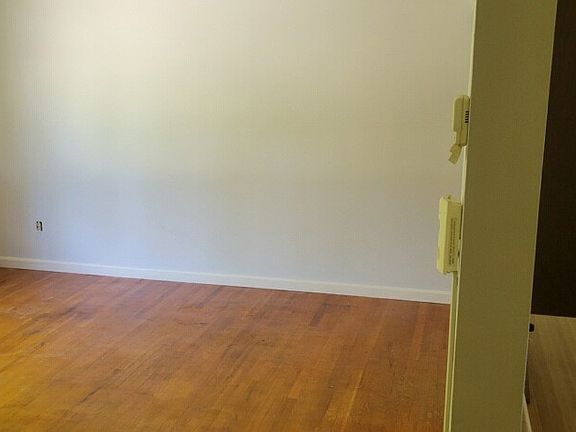 3rd image of 1322 Cherry Ln