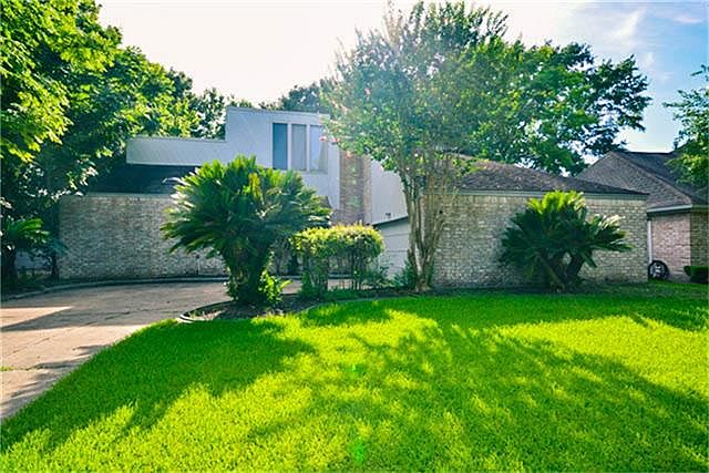 1st image of 6506 Las Brisas Dr