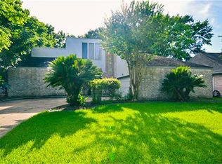 6506 Las Brisas Dr, Houston, TX 77083