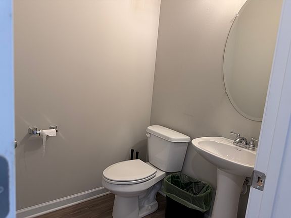 4th image of 227 Eva Way