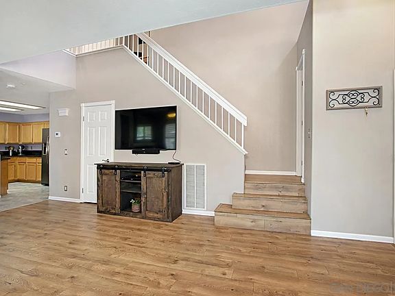 5th image of 405 Whispering Willow Dr Unit B