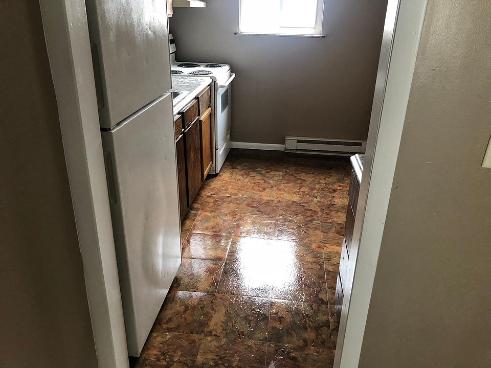 1st image of 8415 Cottonwood Dr #1