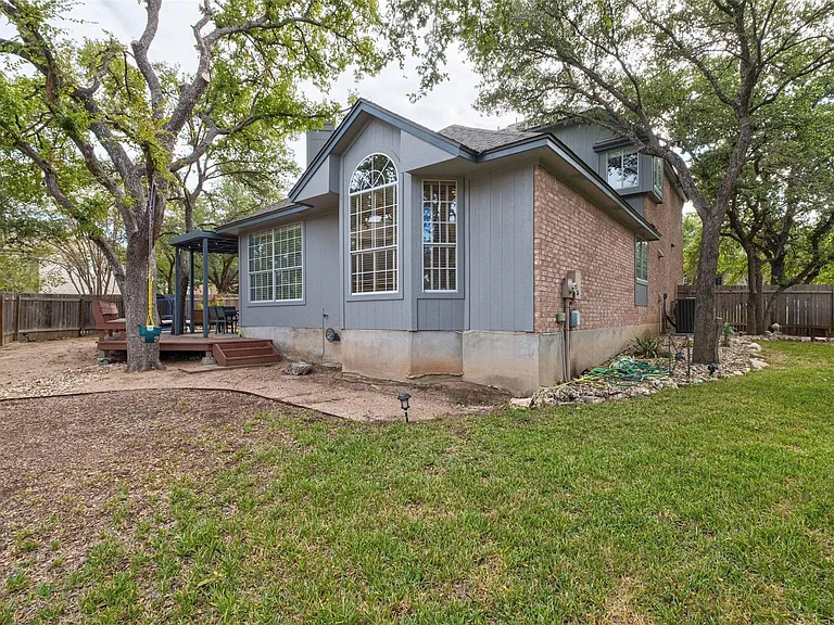3704 Runnels Ct — Photo 24
