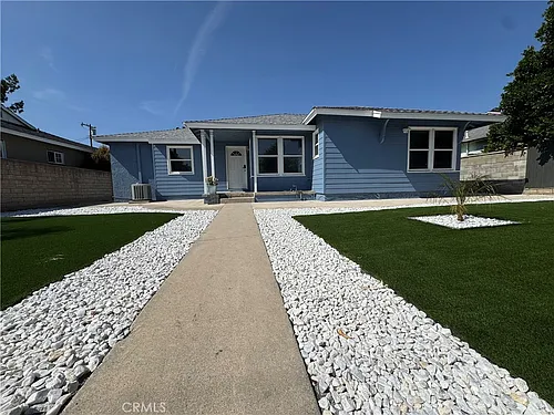 19939 Saticoy St Photo 1