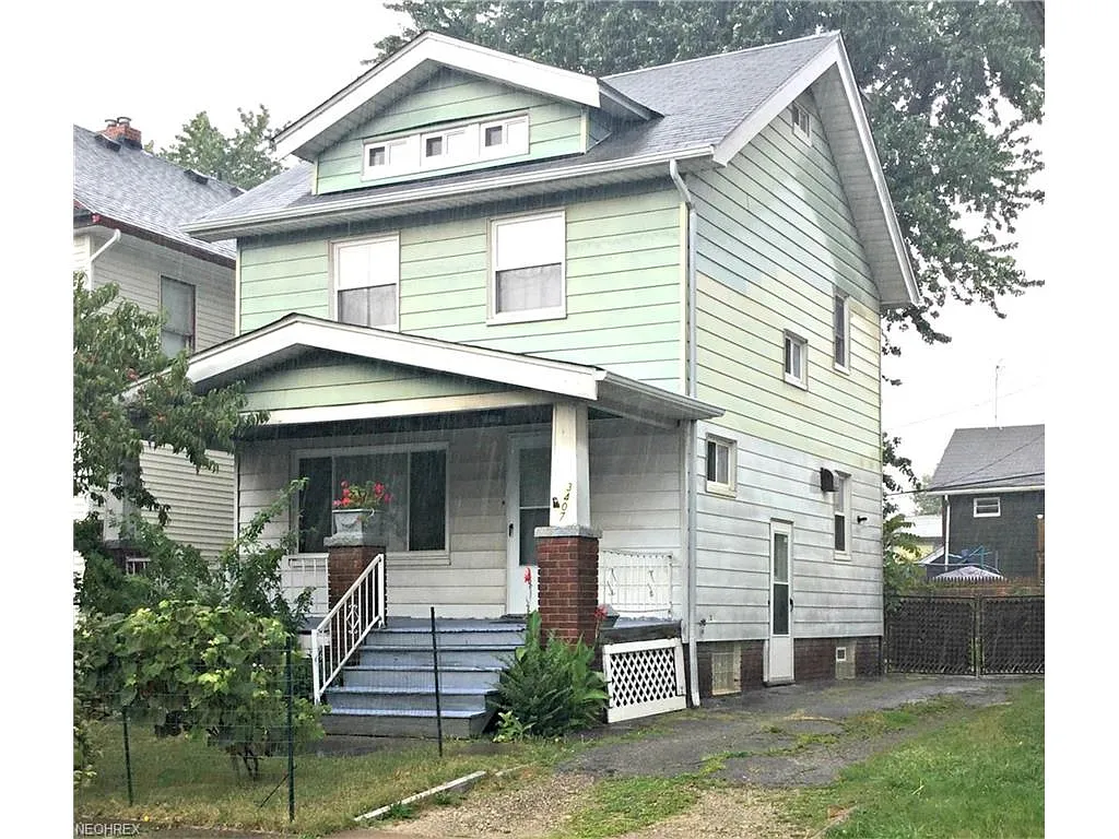 3407 W 91st St photo 1