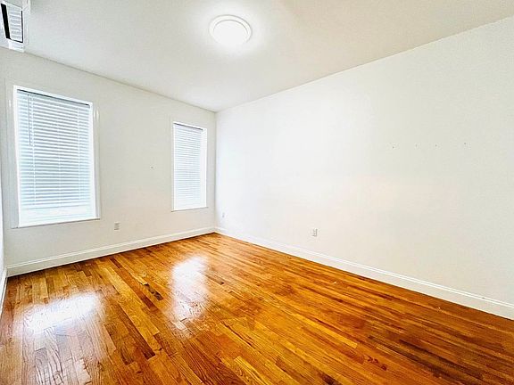 4th image of 1205 Liberty Ave #2