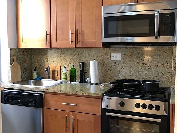 5th image of 101 7th Ave #6H