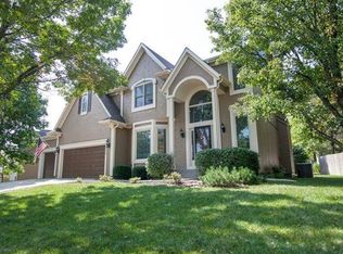 8338 Hallet St, Lenexa, KS 66215