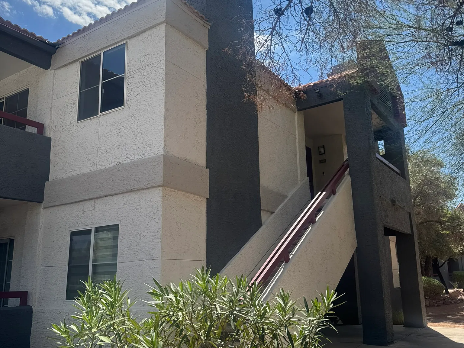 2 bed, 998 sqft, $1,395 — Photo 1