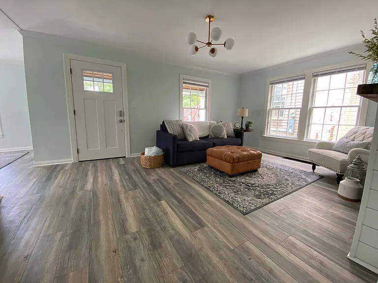 227 Green Oak Dr — Photo 3