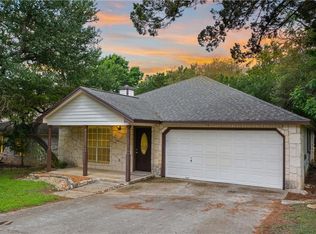 4 Canyon Creek Dr, Wimberley, TX 78676