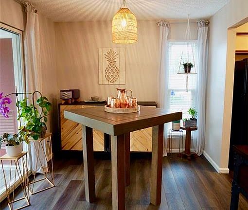 Updated lighting in a bright and open space!
