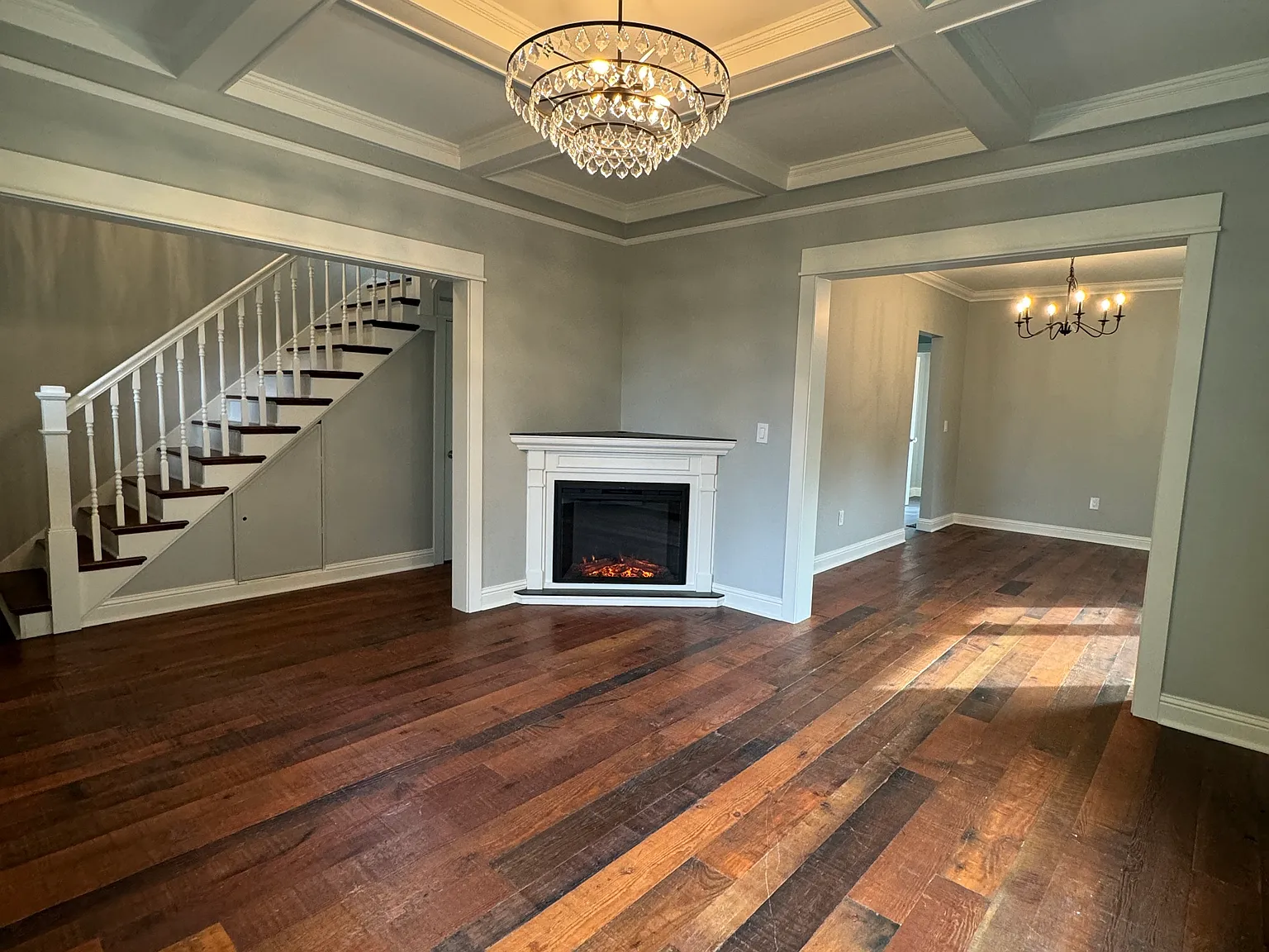 3 bed, 1.5 bath, 1700 sqft, $4,000 — Photo 2