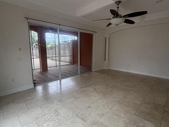 3rd image of 2119 Montclair Dr