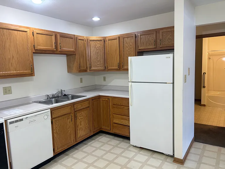 1320 Jed Way — Photo 6