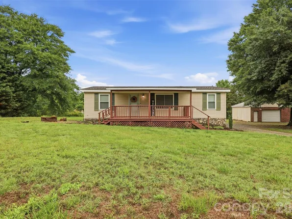 1309 Poole Gooden Rd, Hiddenite, NC 28636