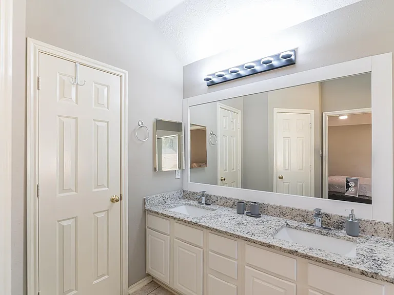 46 S Wynnoak Cir — Photo 16