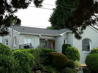 2636 29th Ave W, Seattle, WA 98199