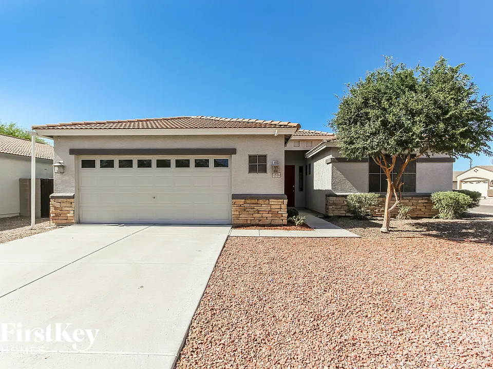 1526 W Saint Kateri Dr