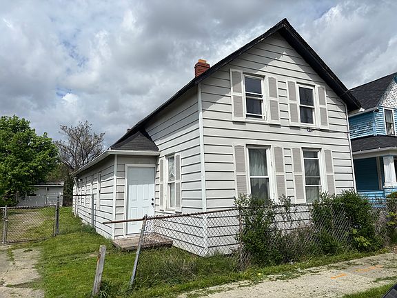 3rd image of 3218 W 50th St