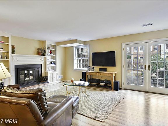 3rd image of 3561 Hamlet Pl #306