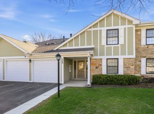 549 Williamsburg Ct #2-B, Wheeling, IL
