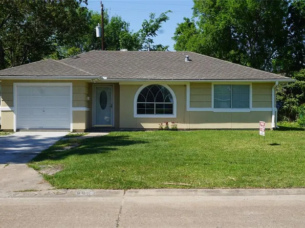 8466 Sonneville Dr, Houston, TX 77080